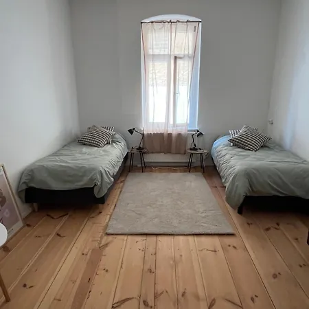 - Im Zentrum Von Apartment